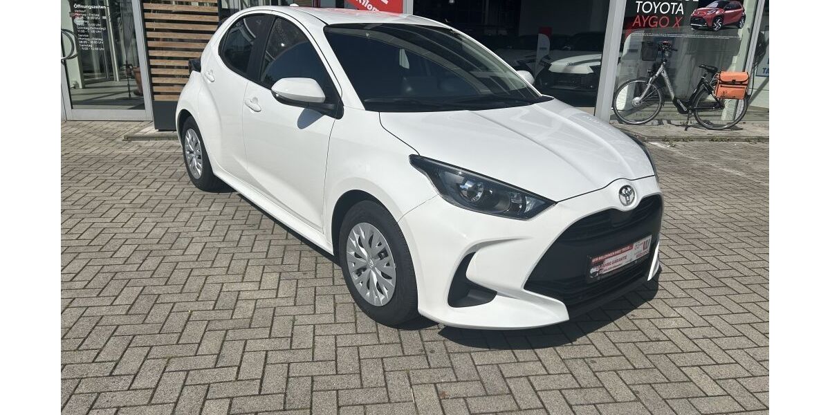 Toyota Yaris 4.000 km 20.950 &euro; Steinfurt-Borghorst 48565