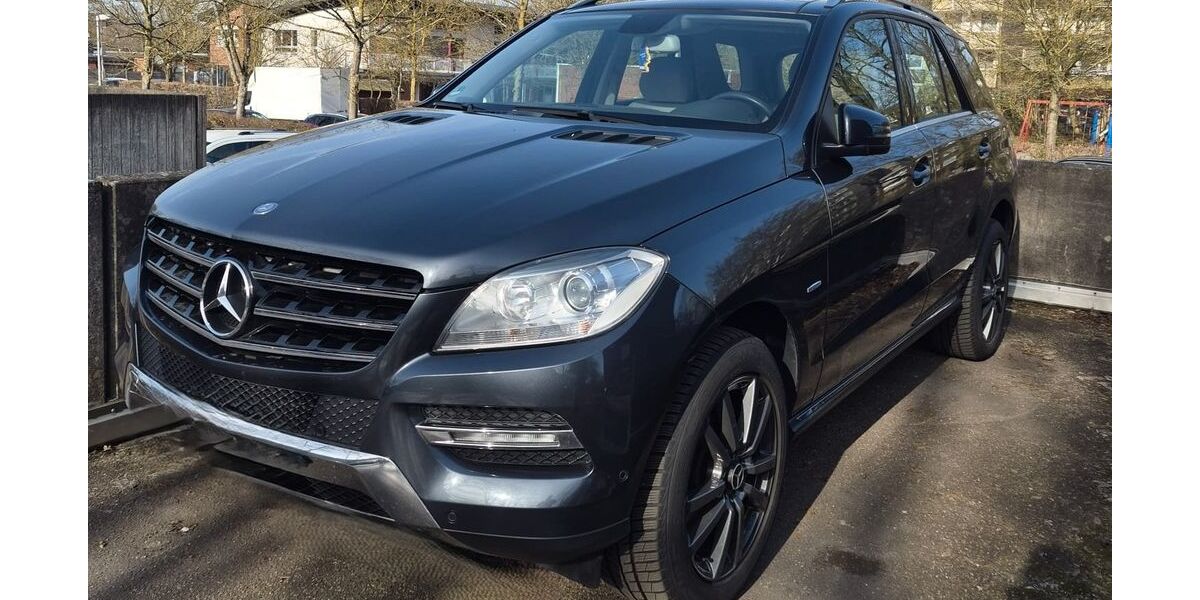 Mercedes-Benz ML 350 279.000 km 13.200 &euro; Münster 48159